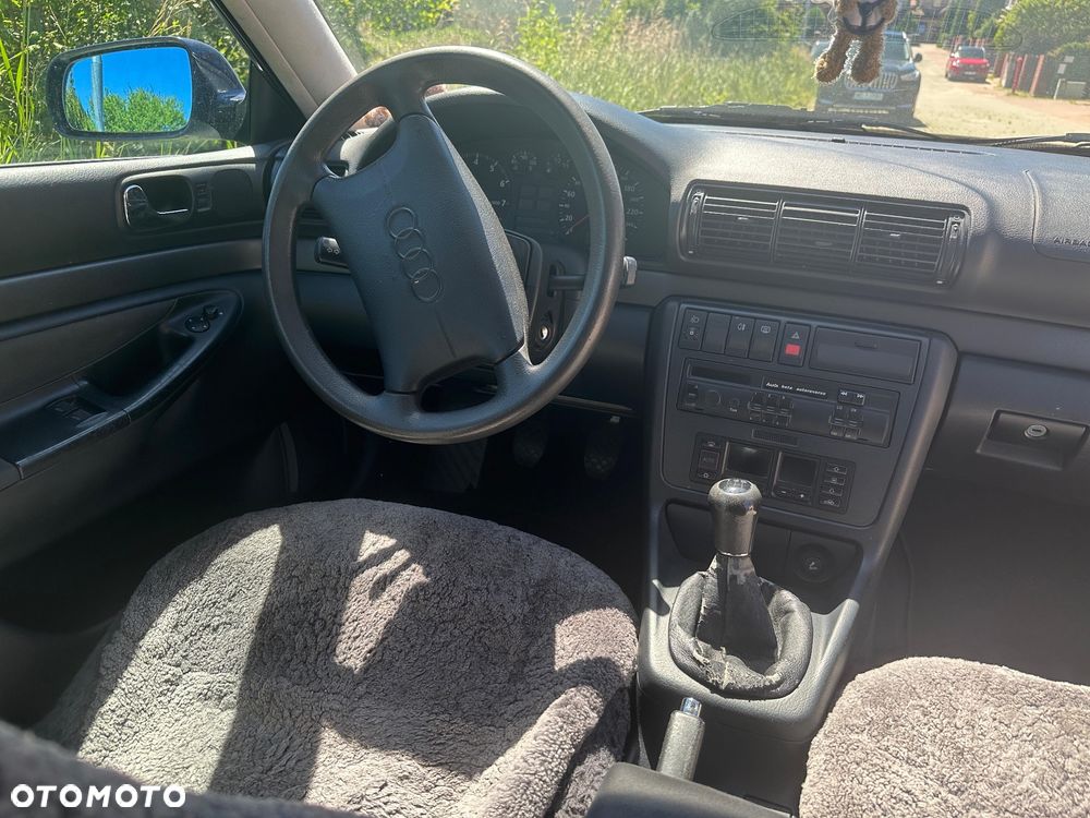 Audi A4 Avant 1.8 - 5