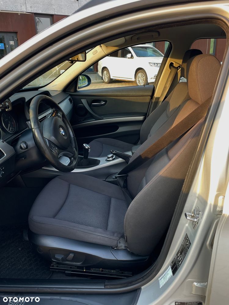 BMW Seria 3 320d - 11