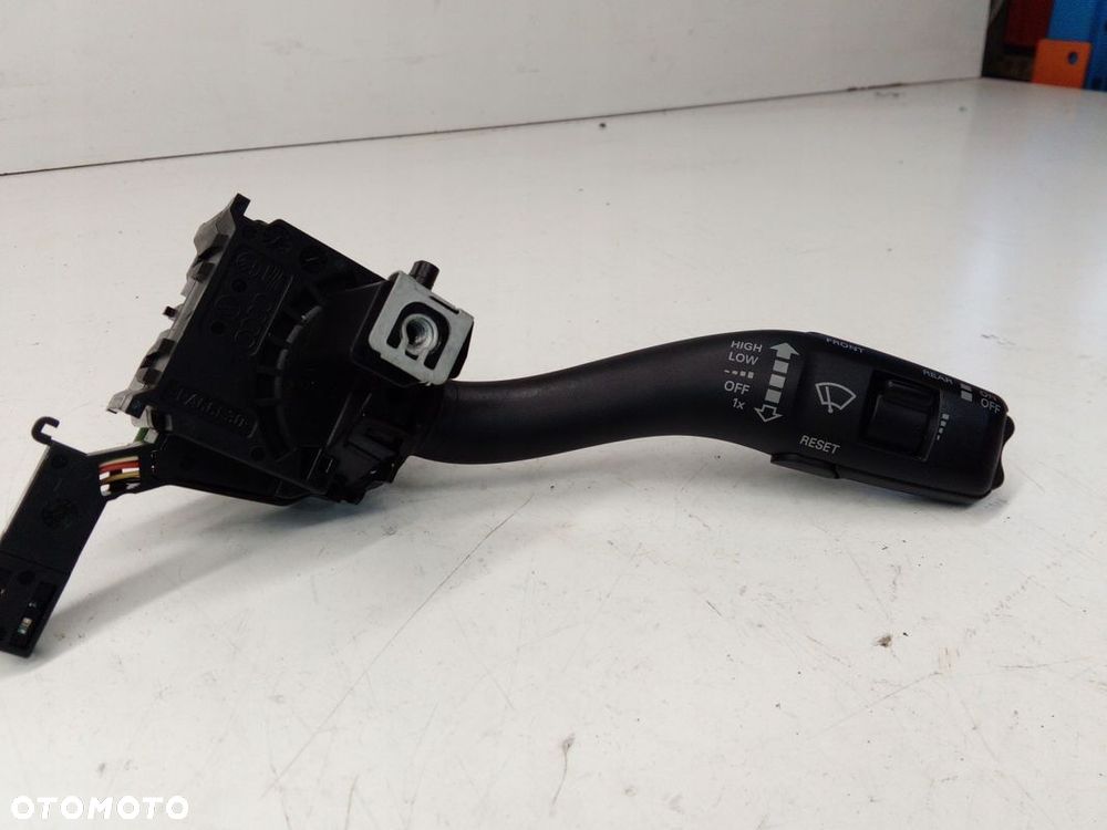 MANETKA WYCIERACZEK AUDI A3 8P LIFT 8P0953519E