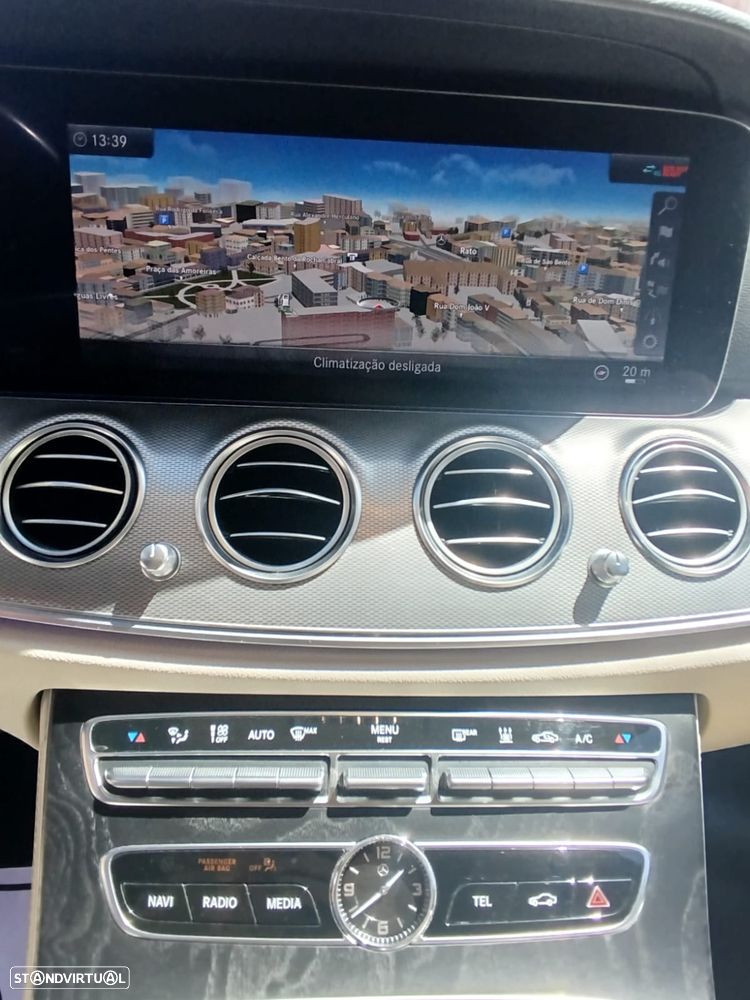 Mercedes-Benz E 300 de 4Matic 9G-TRONIC - 22