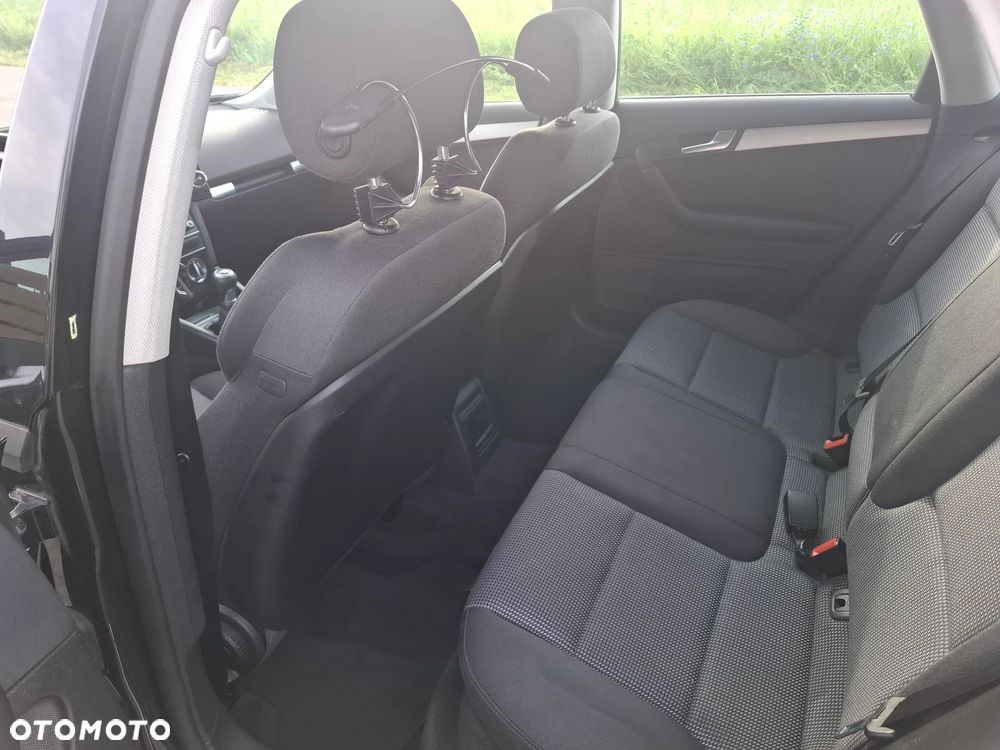 Audi A3 Sportback 1.6 TDI Attraction - 8