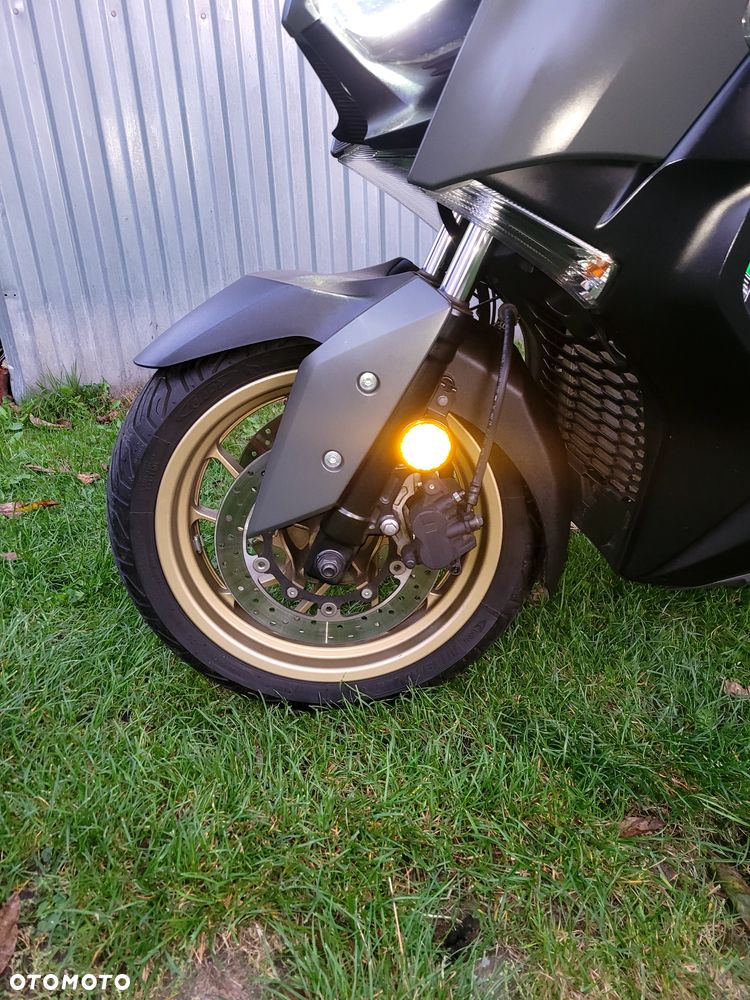 Yamaha X-max - 3
