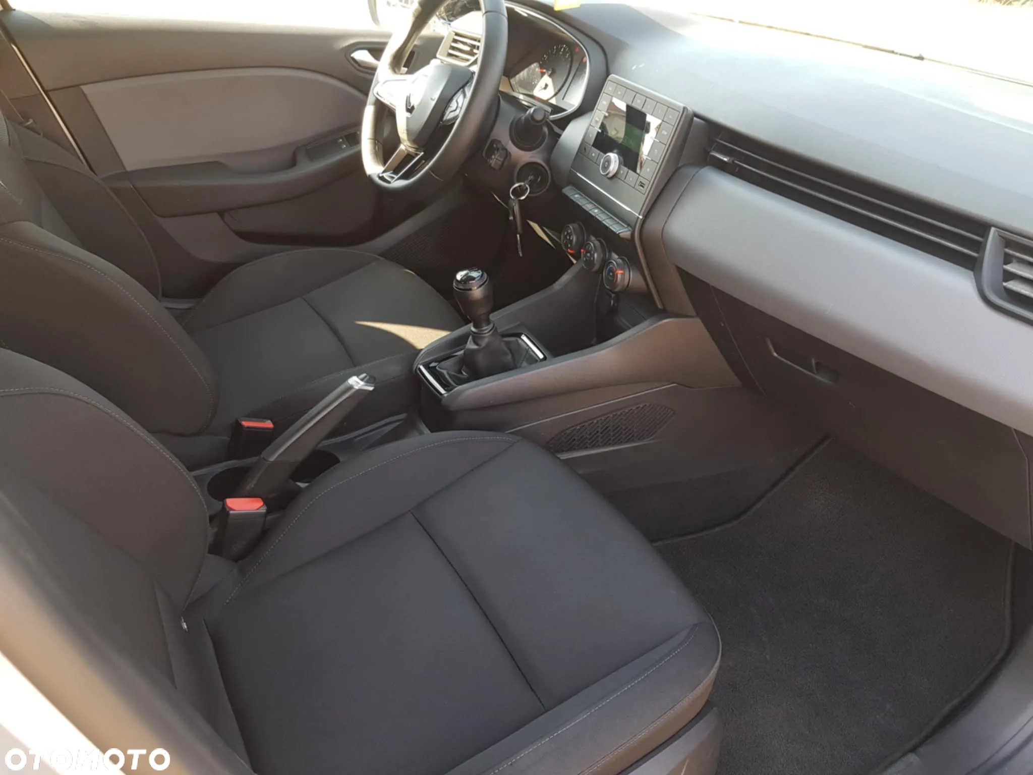 Renault Clio - 10