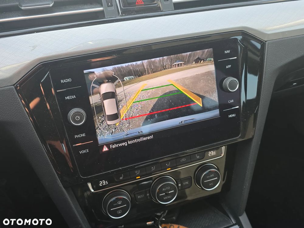 Volkswagen Passat 2.0 TDI (BlueMotion Technology) Comfortline - 8