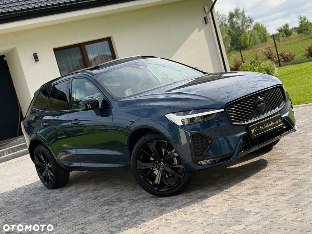 Volvo XC 60 B5 B AWD Plus Black Edition - 3