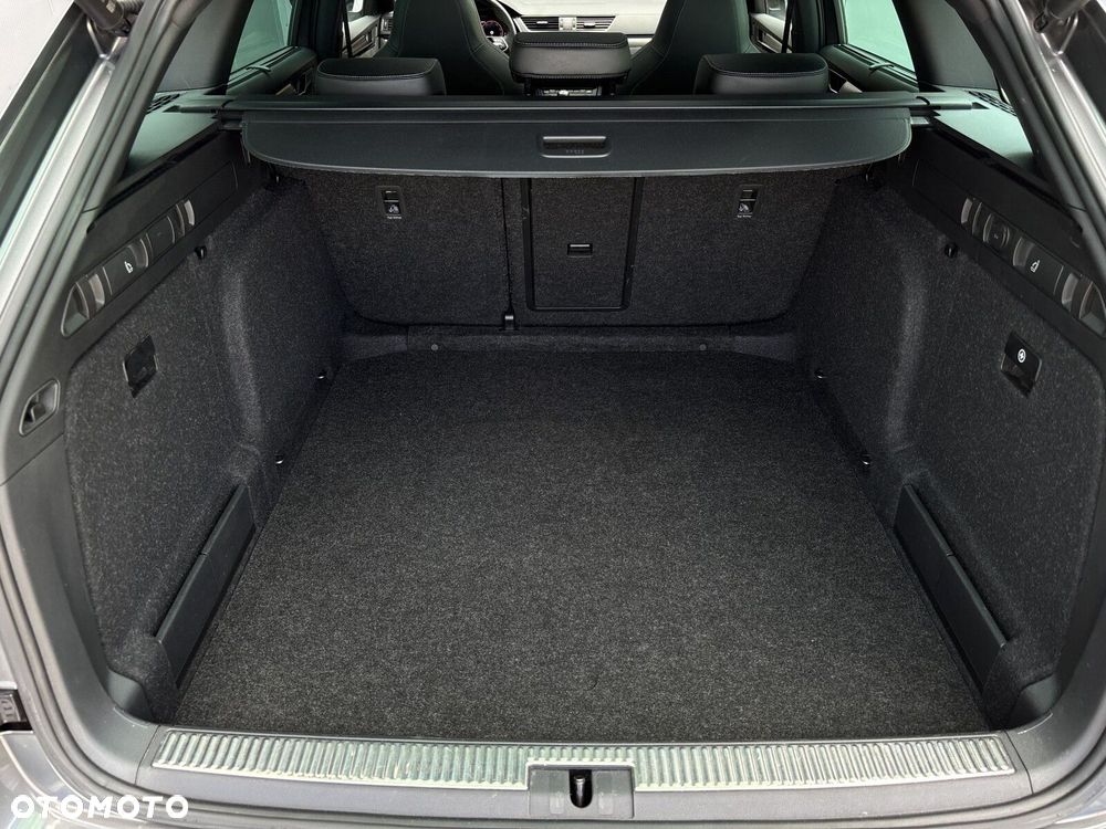 Skoda Superb 2.0 TDI SCR 4x4 Sportline DSG - 11
