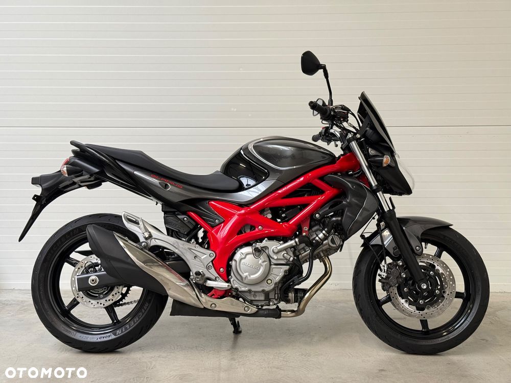 Suzuki Gladius - 3