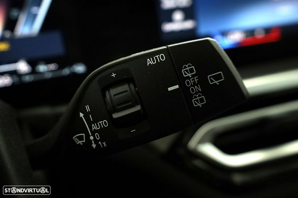 BMW 330 e Pack Desportivo M Auto - 18