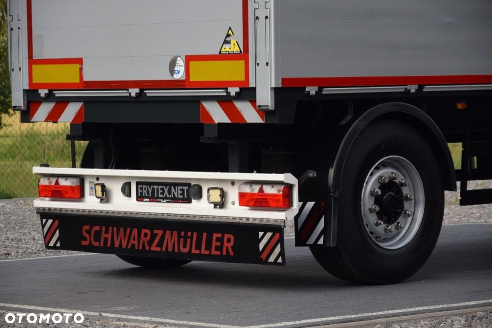 Schwarzmuller T-Serie - 18