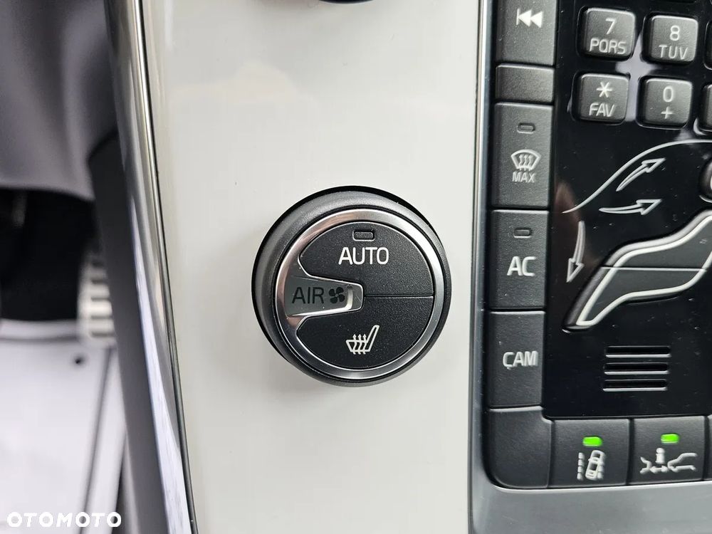 Volvo V40 D2 Summum - 31