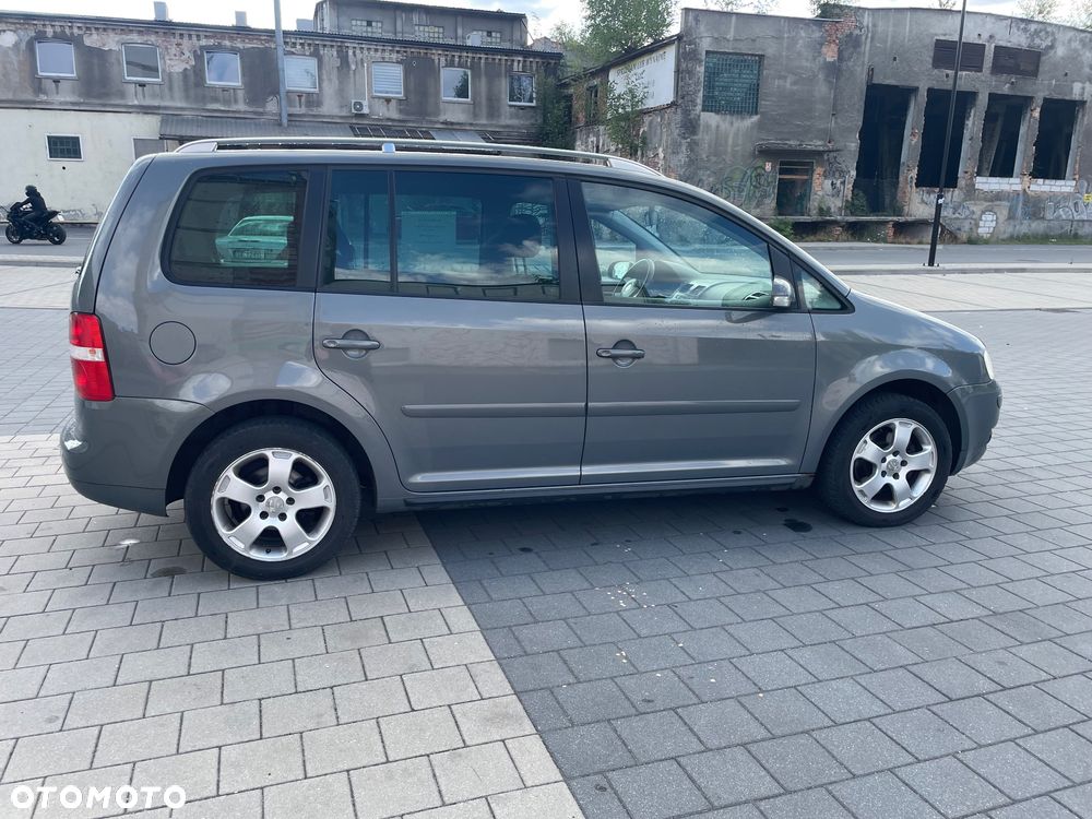 Volkswagen Touran 1.9 TDI DPF Trendline - 3