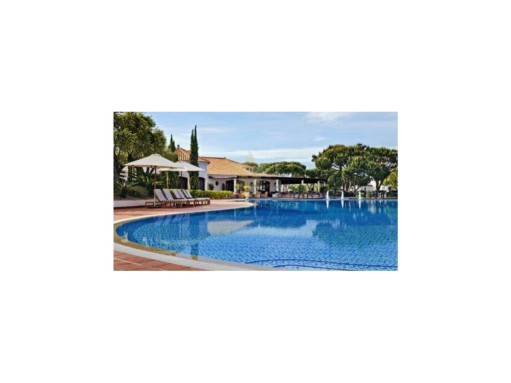 Apartamento T2 com Vista para Resort e Jardim - Grande imagem: 2/6