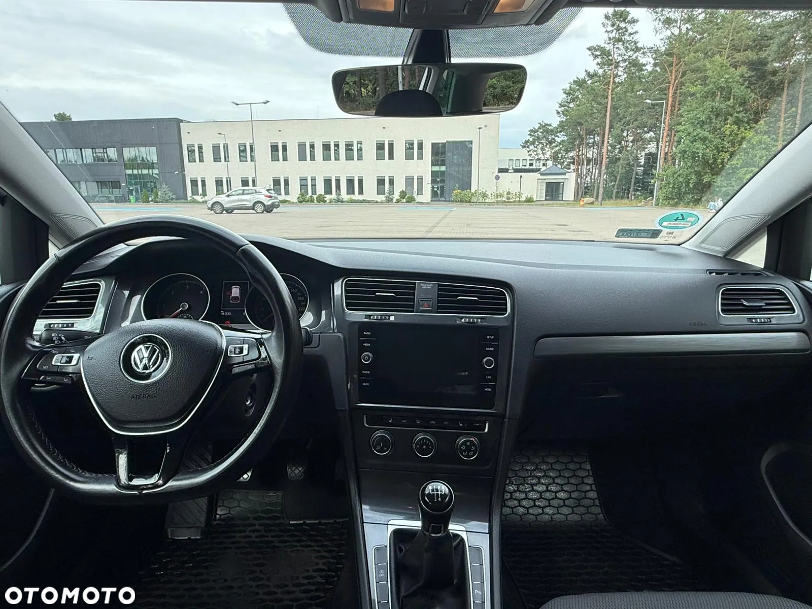 Volkswagen Golf VII 1.6 TDI BMT Comfortline - 10