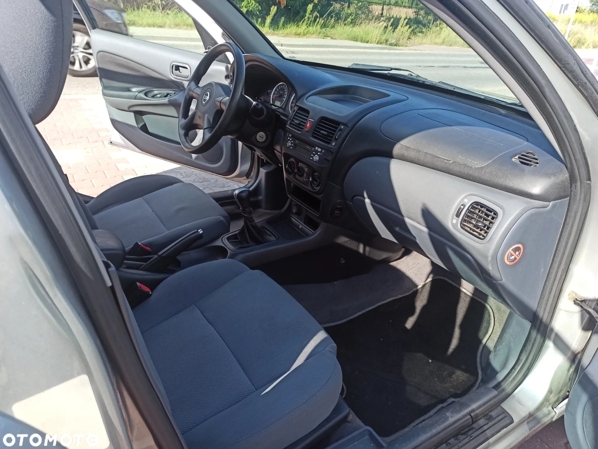 Nissan Almera - 13