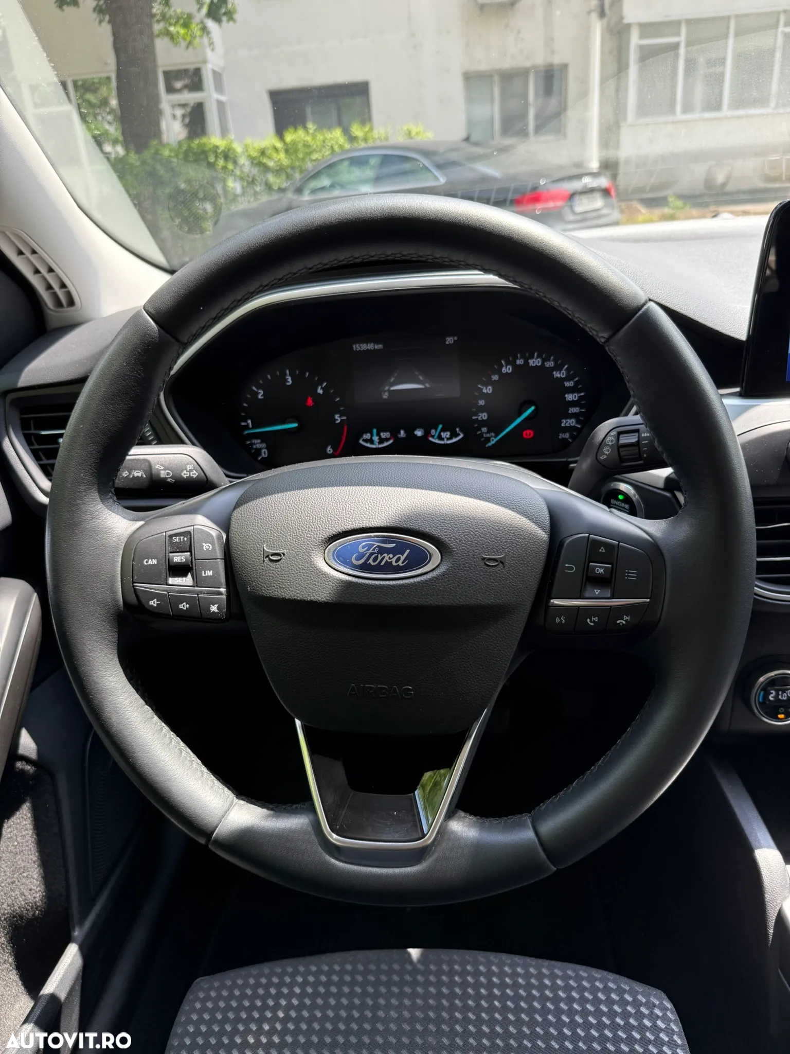 Ford Focus Turnier 1.5 EcoBlue Start-Stopp-System TITANIUM - 18