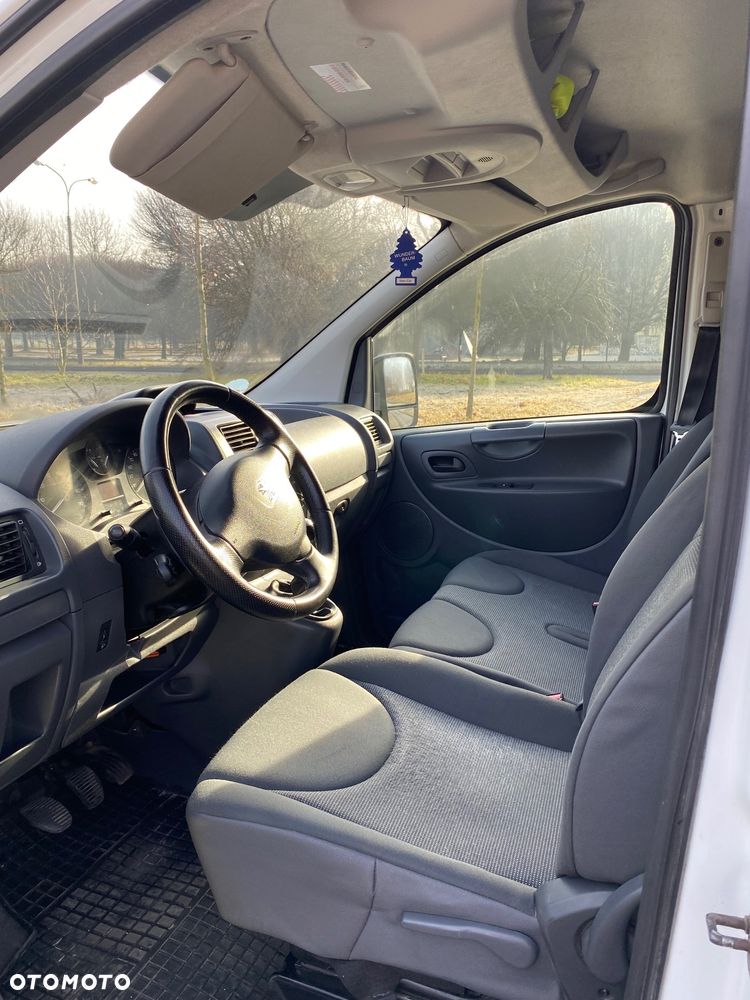 Peugeot Expert - 8