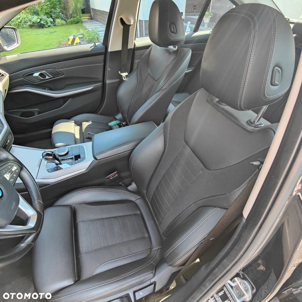 BMW Seria 3 330i Sport Line - 8