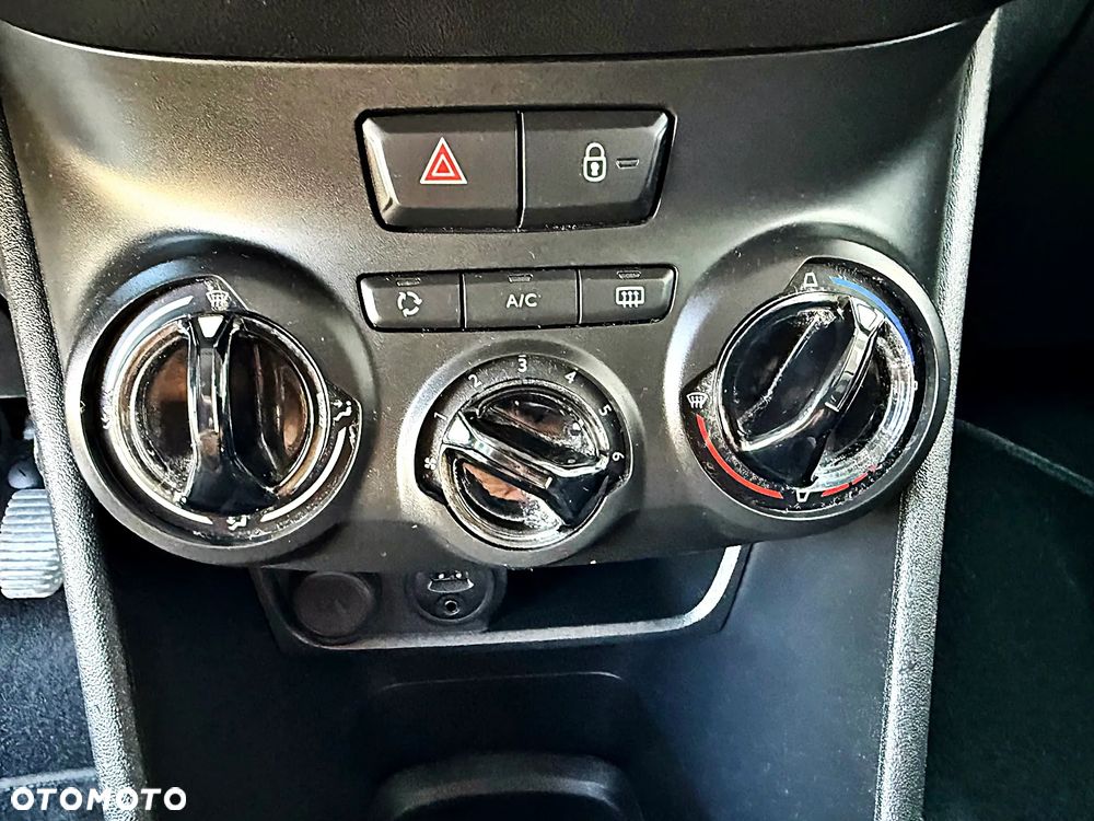 Peugeot 208 e-HDi 92 Stop&Start Style - 35