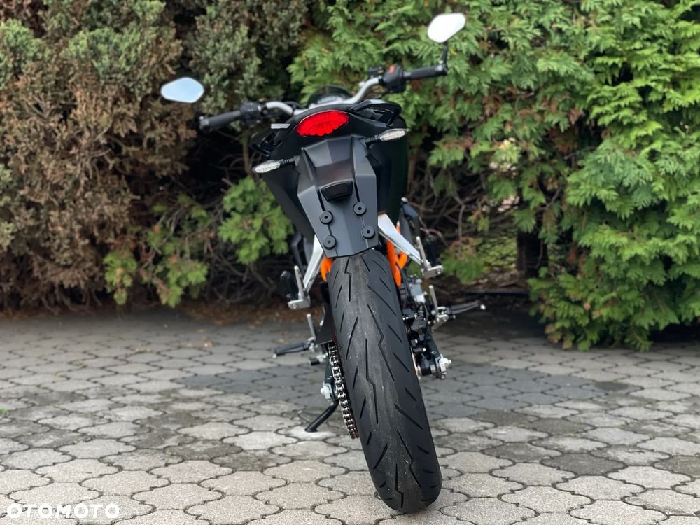 KTM Duke - 4