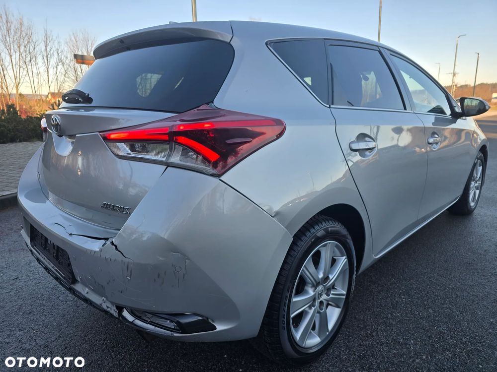 Toyota Auris 1.2 Turbo Multidrive S Executive - 31