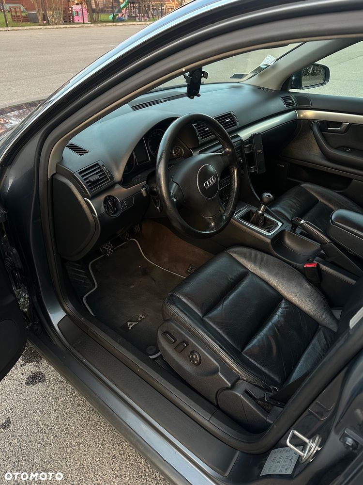 Audi A4 Limousine 3 - 13
