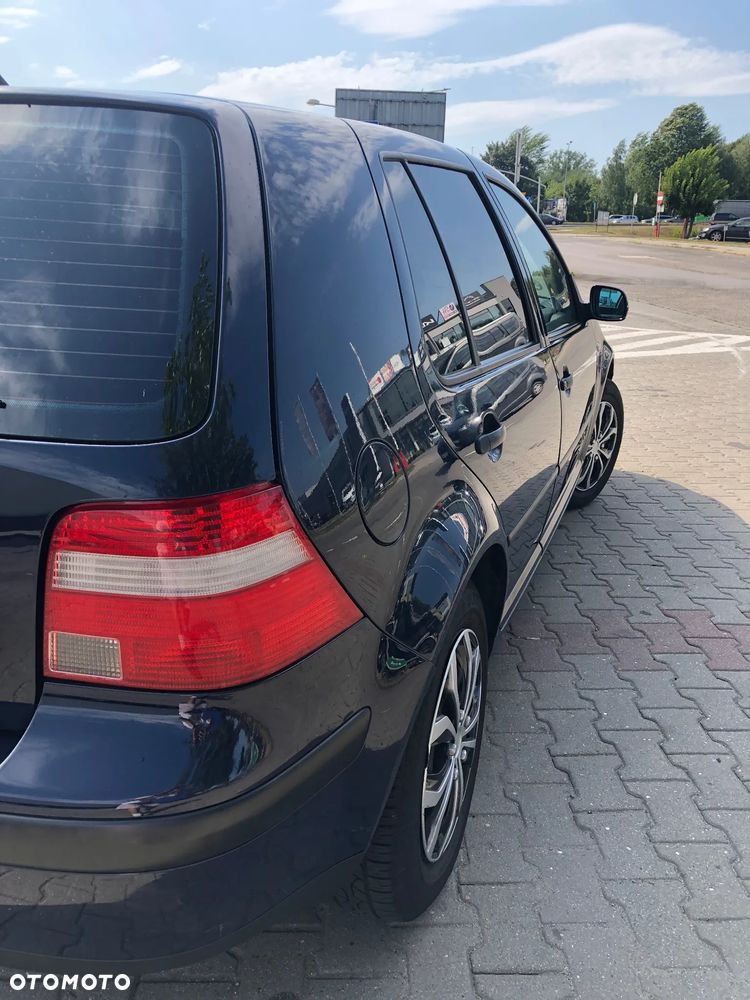 Volkswagen Golf - 15