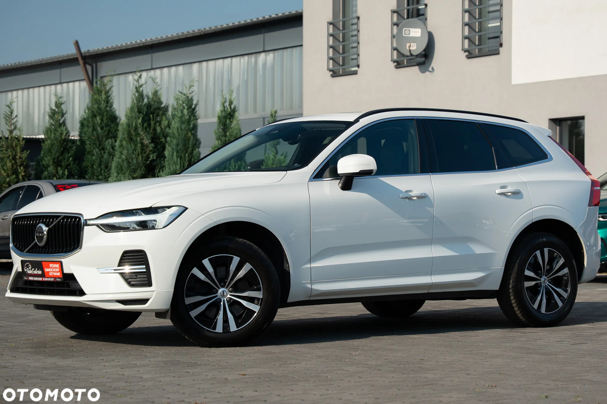 Volvo XC 60 B4 D AWD Geartronic Momentum Pro - 8