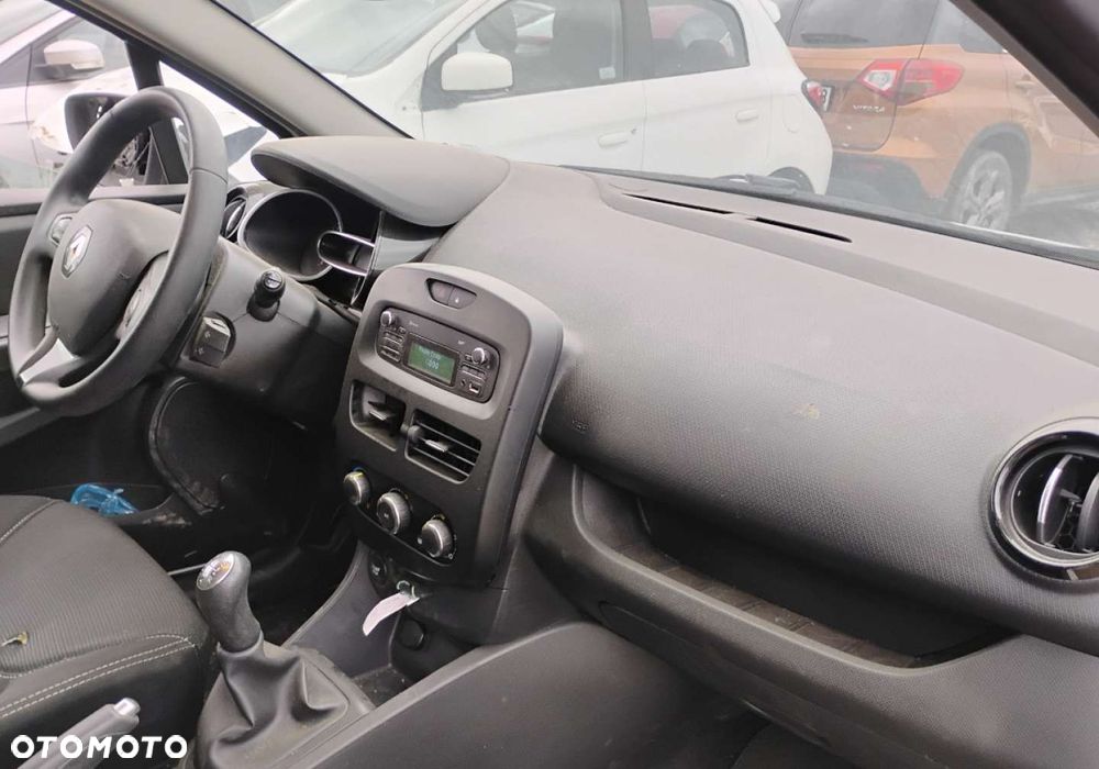 Renault Clio - 8