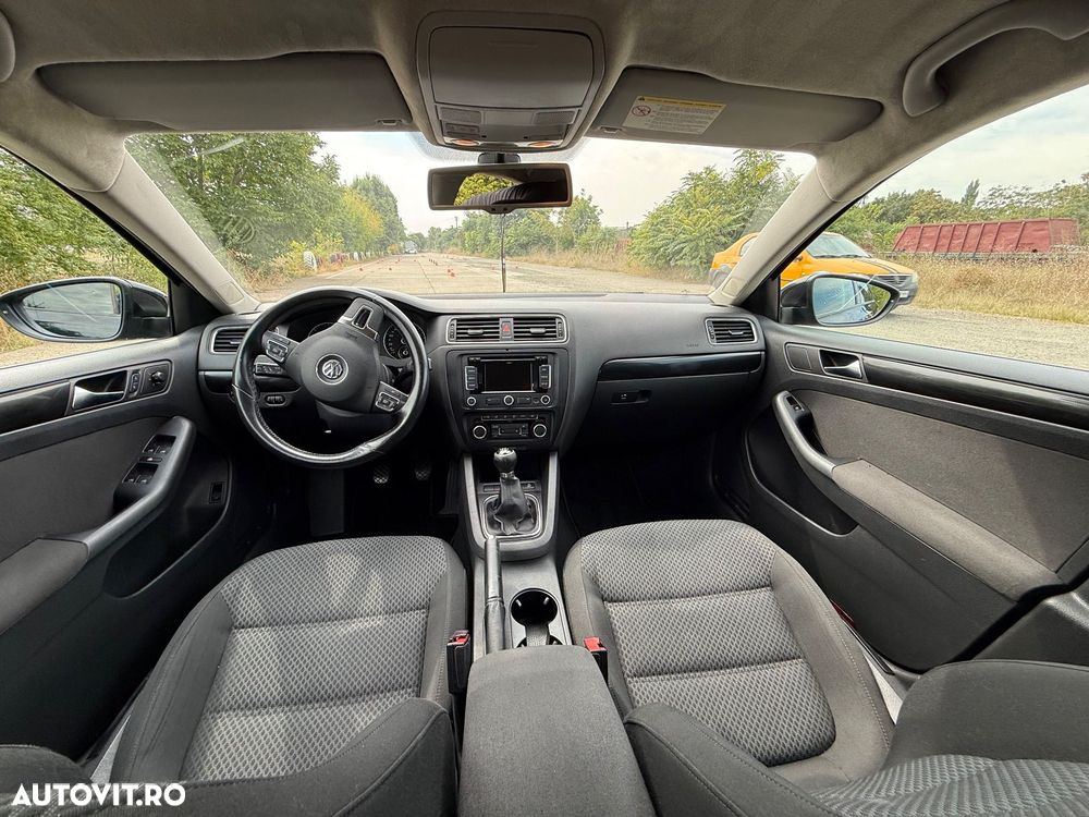Volkswagen Jetta 1.6 TDI Highline - 7