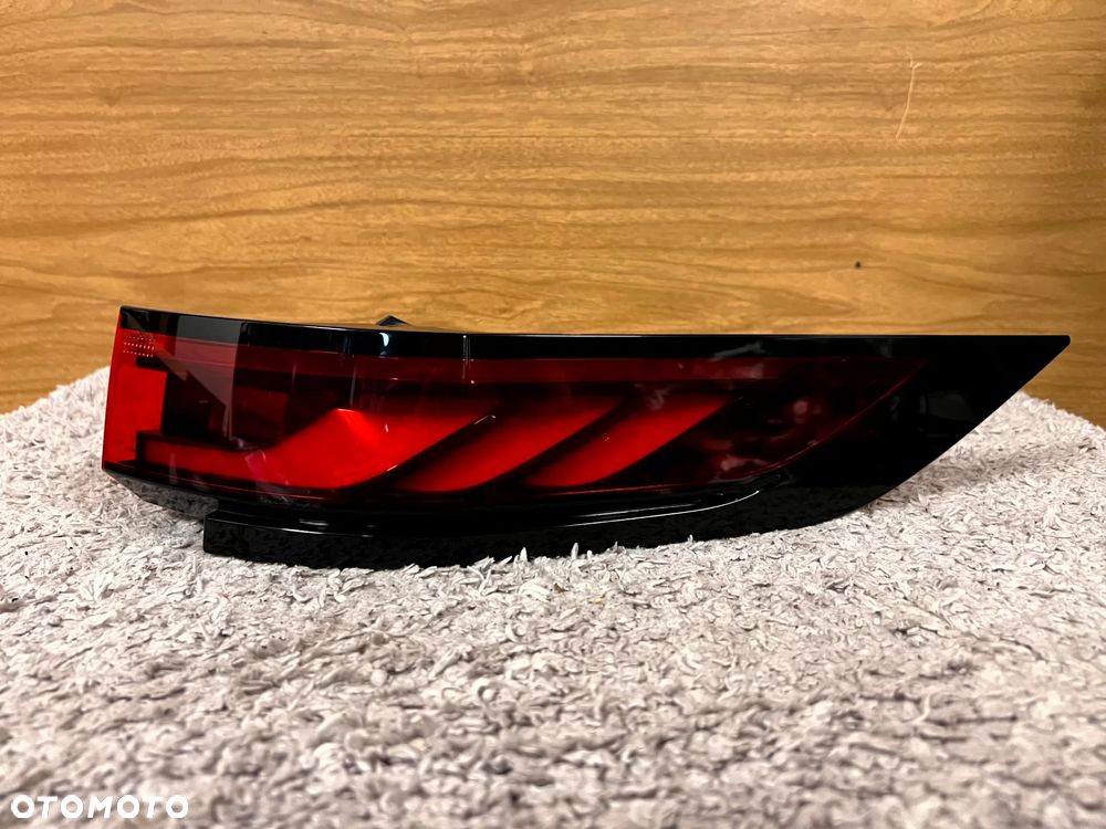 RANGE ROVER SPORT III 2023- L461 LAMPA PRAWY TYŁ PRAWA TYLNA W BŁOTNIK N9X2-13404-AF