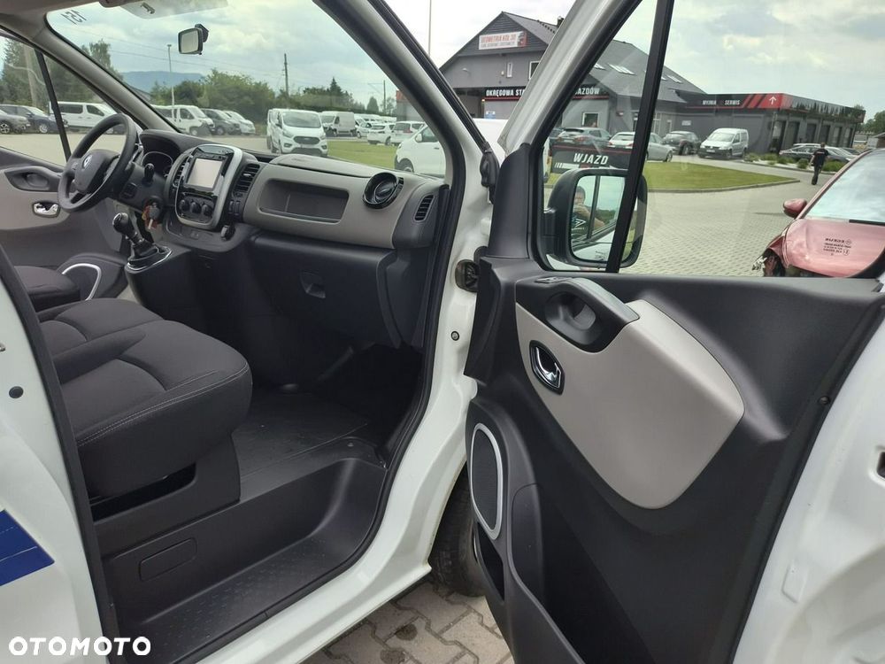 Renault Trafic - 12