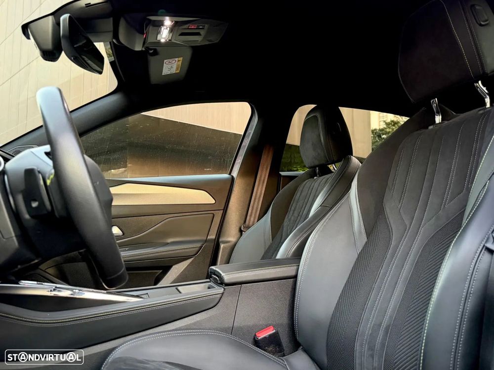 Peugeot 308 1.6 Hybrid GT Pack e-EAT8 - 29