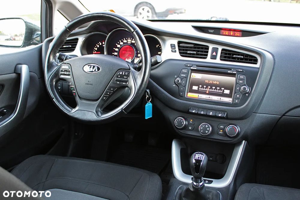 Kia Ceed 1.6 CRDi 128 Dream-Team Edition - 5