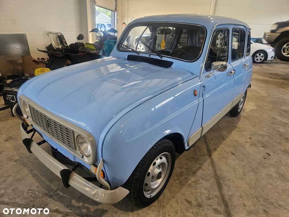 Renault 4 - 1