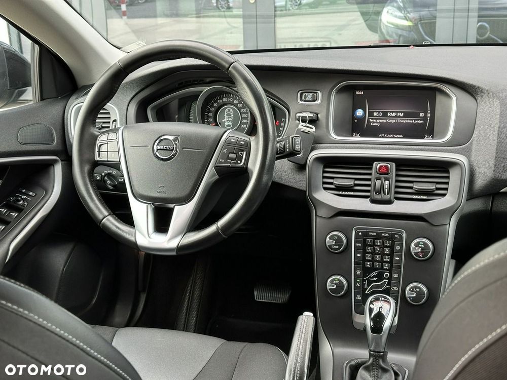 Volvo V40 D3 Geartronic Momentum - 8