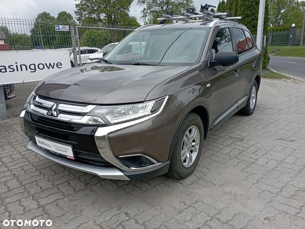 Mitsubishi Outlander 2.0 Invite + 2WD - 2