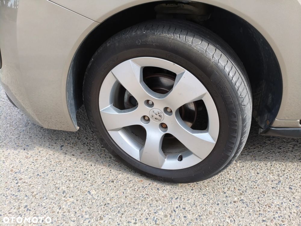 Peugeot 3008 e-HDi 115 ETG6 Stop&Start Active - 11