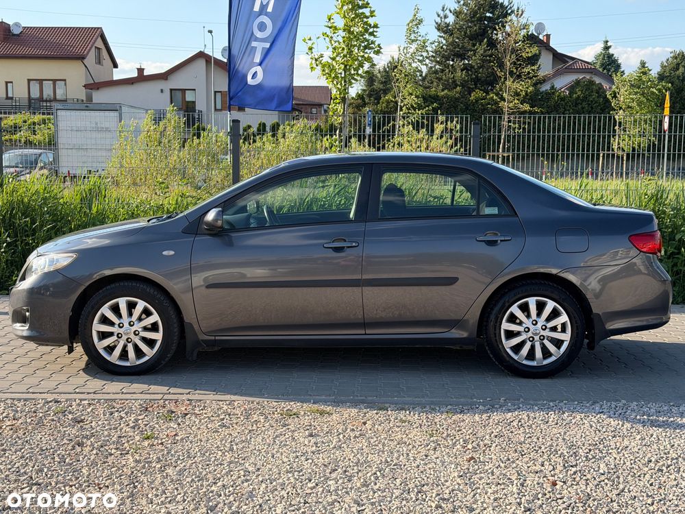 Toyota Corolla 1.6 VVT-i Luna MM - 2