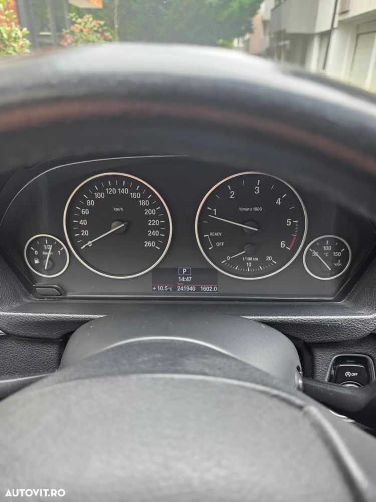 BMW Seria 3 320d Aut. Modern Line - 24