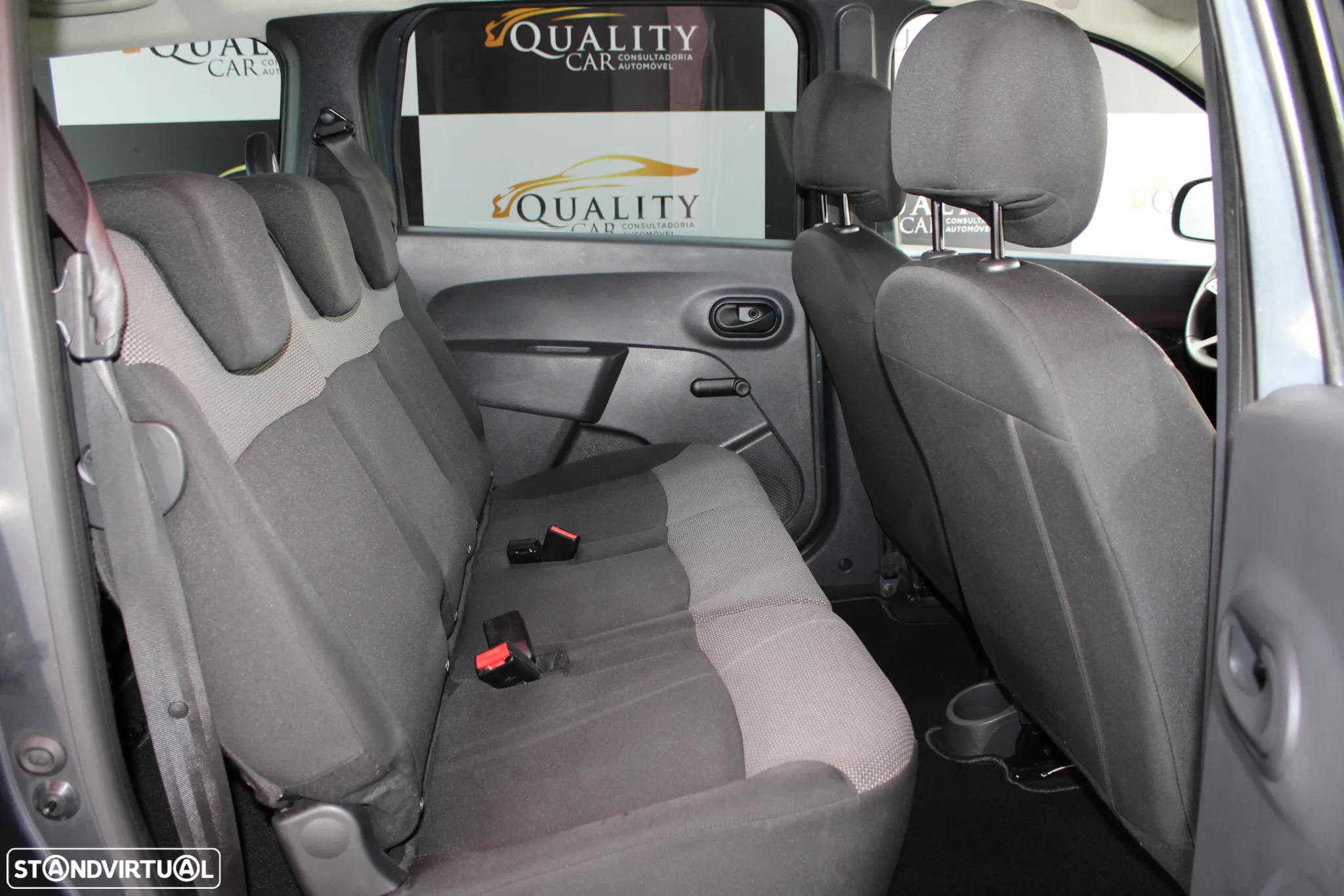 Dacia Lodgy 1.5 dCi Confort 7L - 13