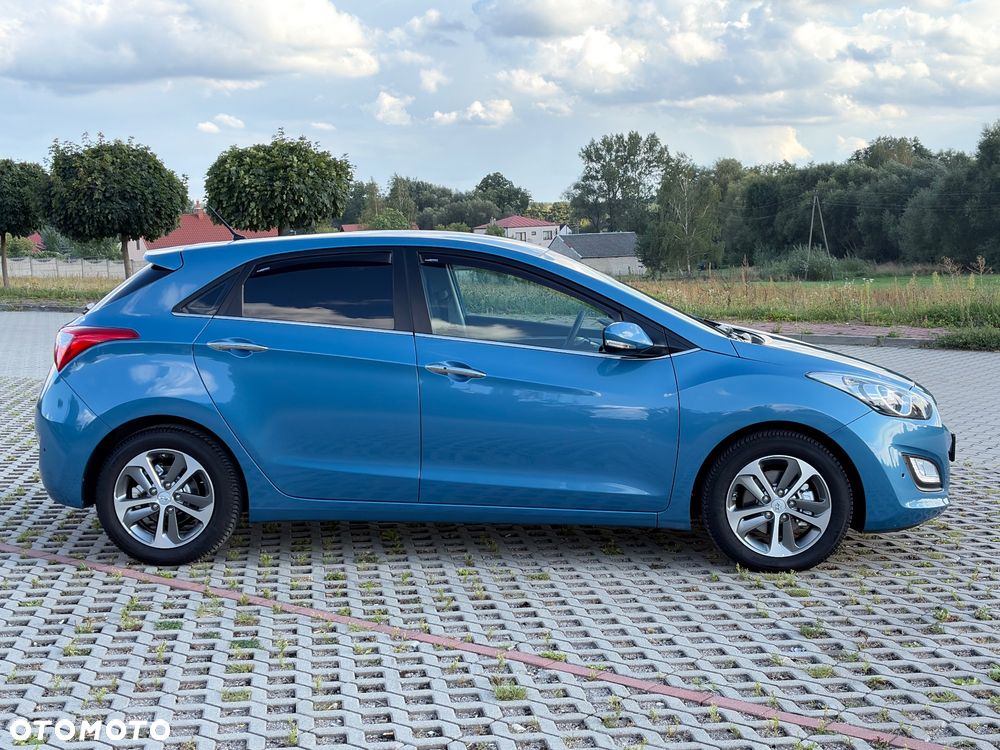 Hyundai i30 blue 1.6 CRDi DCT Style - 4