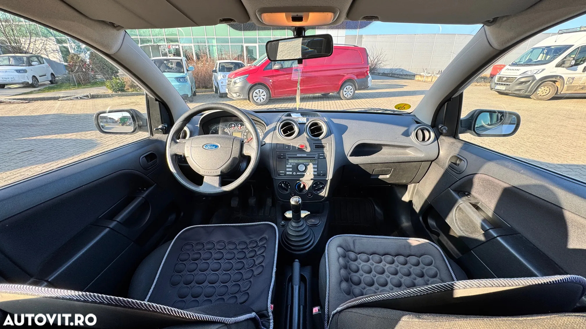 Ford Fiesta 1.3i Ambiente - 10