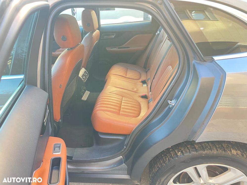 Jaguar F-Pace 30d AWD R-Sport - 14