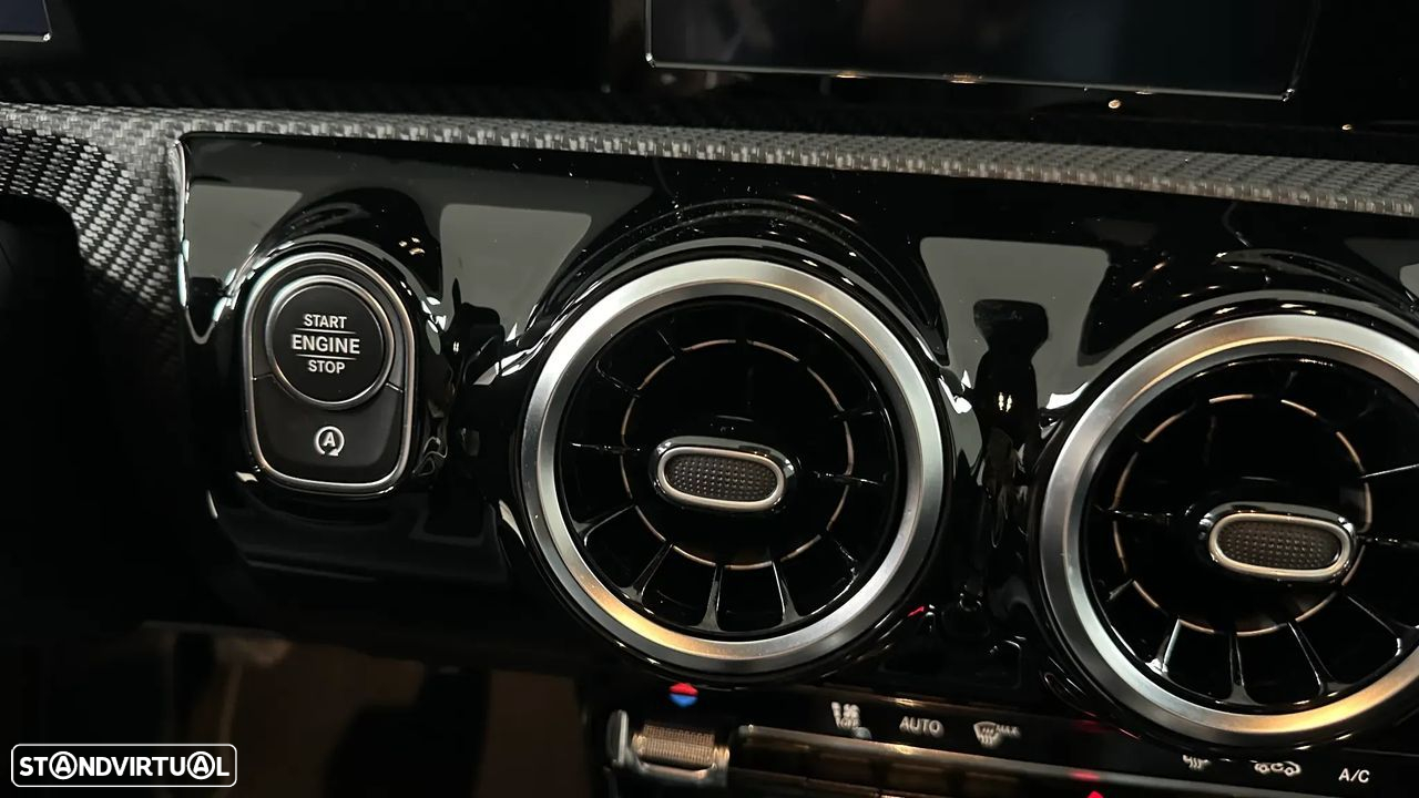 Mercedes-Benz CLA 180 d Progressive - 23