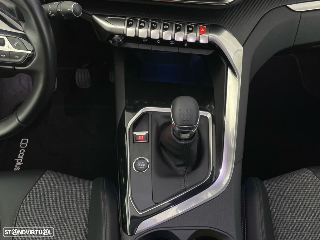 Peugeot 3008 1.2 PureTech Allure - 16