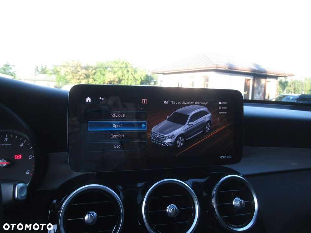 Mercedes-Benz GLC 200 d 4-Matic - 24