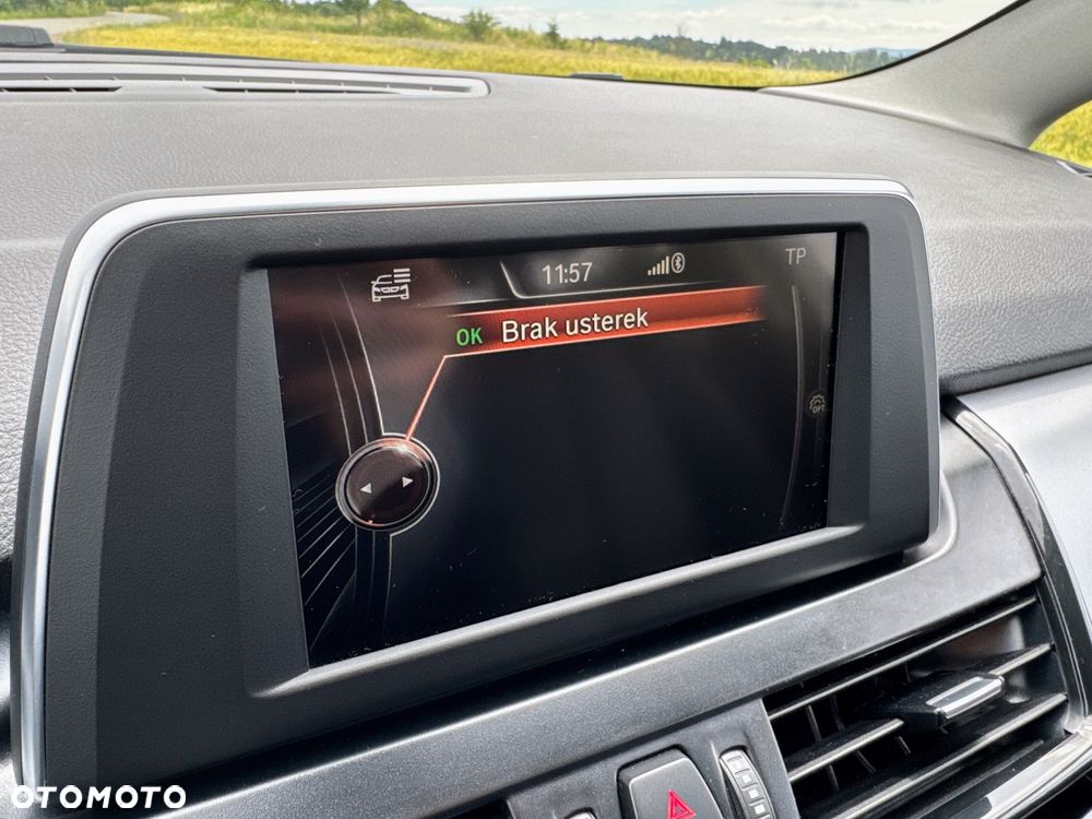 BMW Seria 2 218d Sport-Aut Advantage - 31