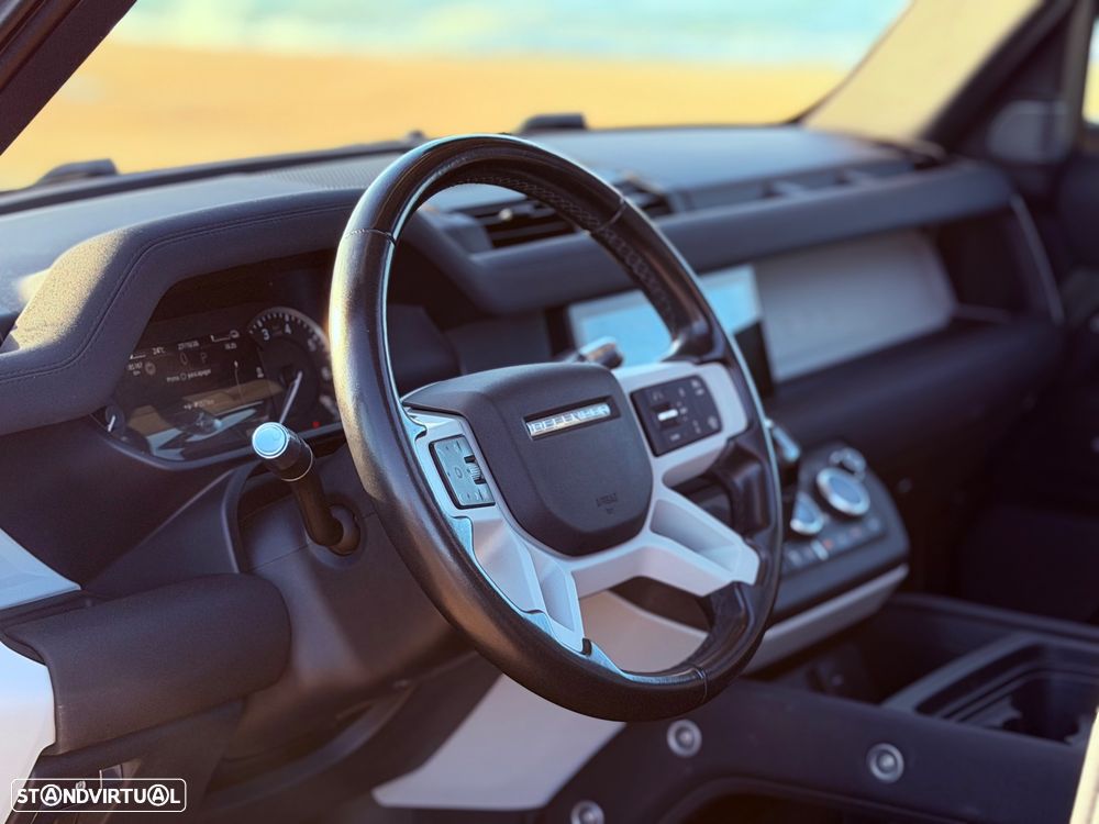 Land Rover Defender 110 P400e - 13