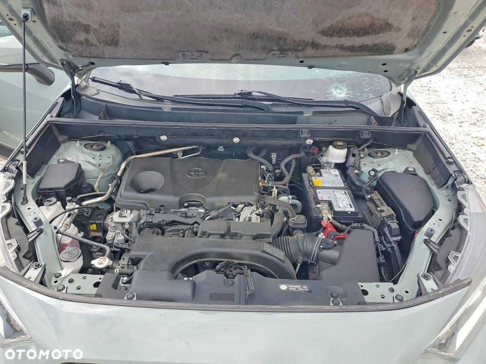Toyota RAV4 2.5 XLE - 14