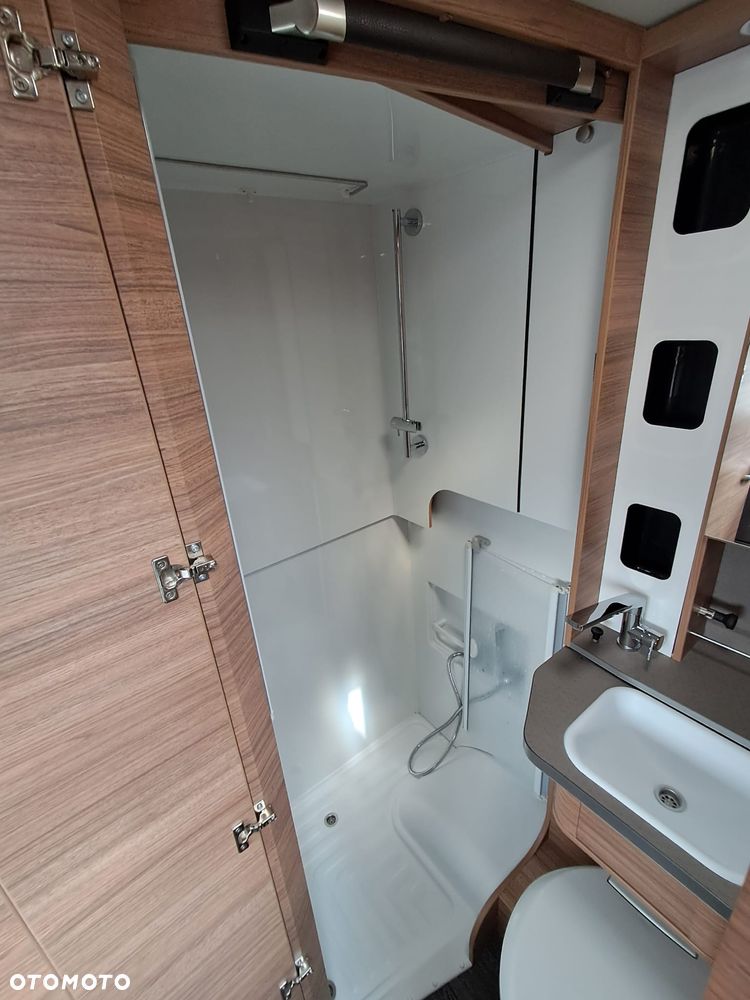 Weinsberg X-Cursion 500 MQ 2 osobne łóżka  4 osoby Wersja Zimowa  FV23% - 16